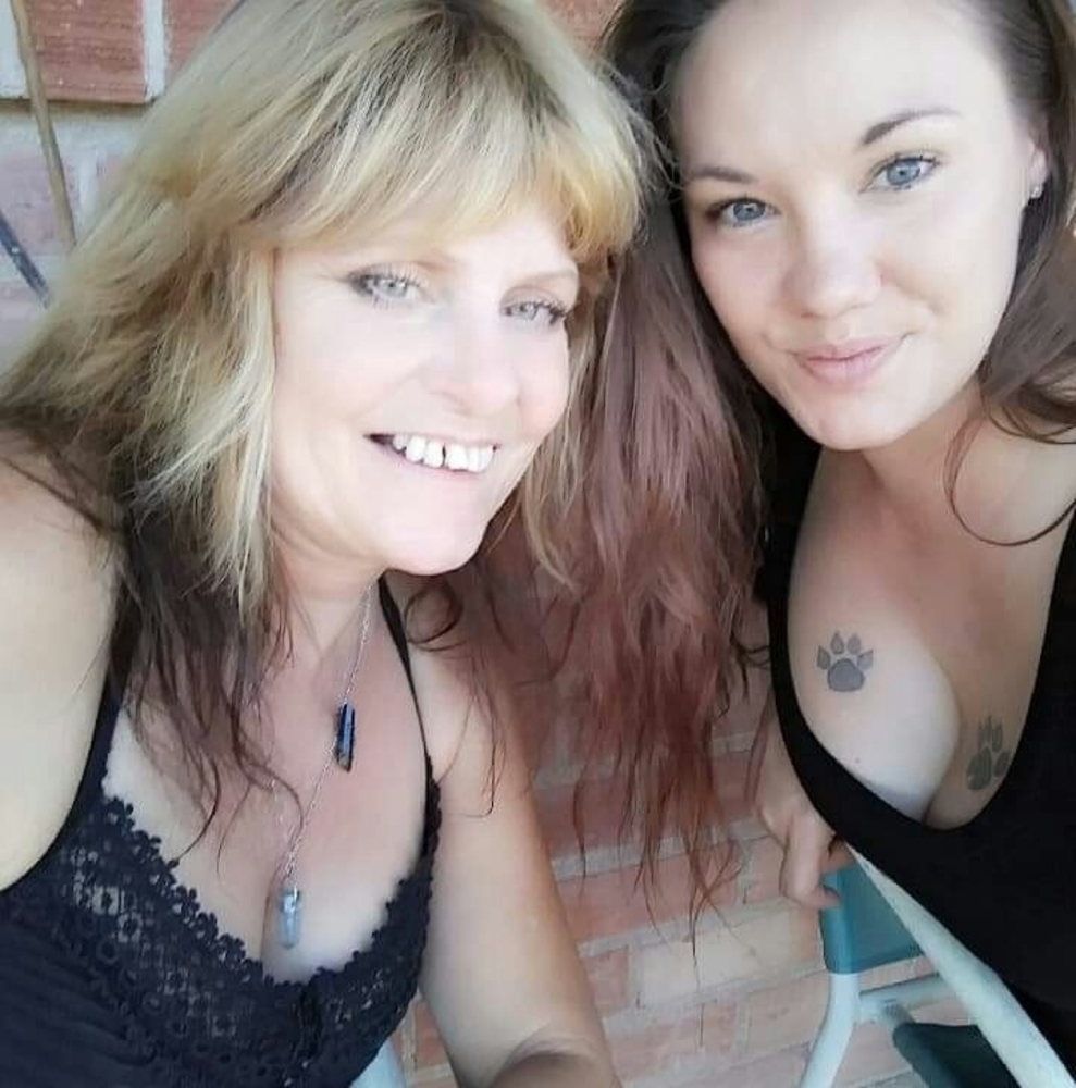 Meet your Posher, Ladena